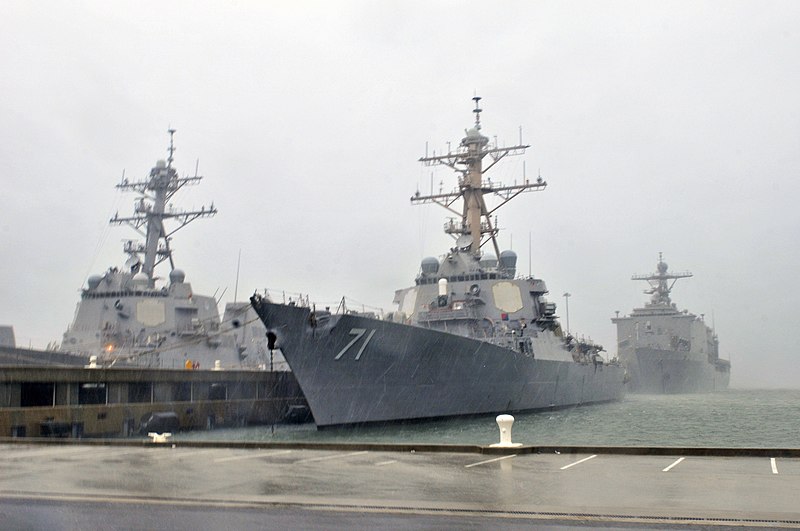 File:US Navy 110827-N-XO436-032 Ships are safely moored at Naval Station Norfolk as Hurricane Irene passes over the area.jpg