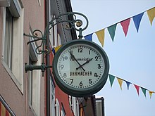 Neumeister-Uhr in der Hauptstraße 17