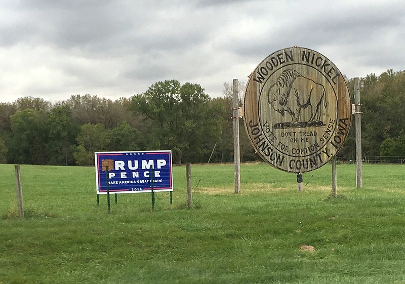 File:Vandalism of a Trump sign.jpg