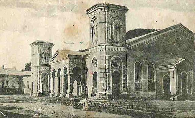 The Hasidic synagogue in Vyzhnytsia.