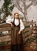 Девушка из Восс, 1900