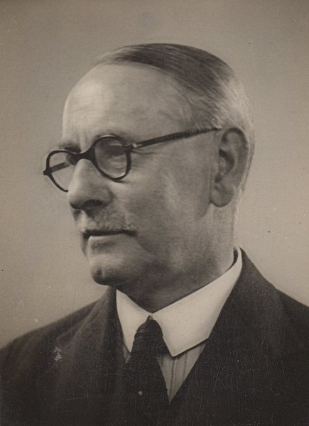 File:William Watson in about 1942.jpg