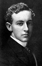 DeMille as a young man, c. 1904 Young Cecil B. DeMille.jpg