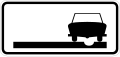 Zusatzschild 824 Schlechter Fahrbahnrand (750 × 350 mm)