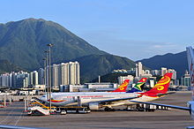 Un Airbus A330-200 della Hong Kong Airlines presso l'aeroporto Internazionale di Hong Kong.