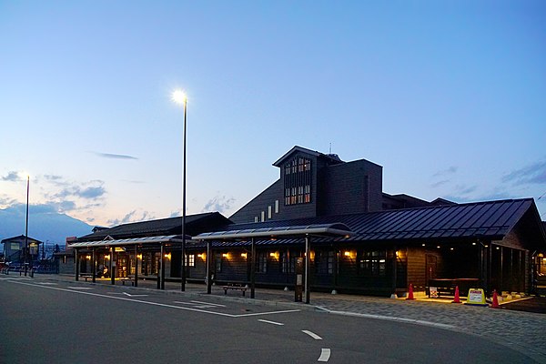 Shimo-Imaichi Station frontage in August 2017