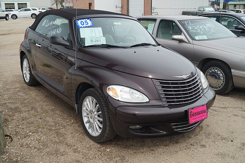 File:2005 Chrysler PT Cruiser Convertible Turbo (26484137250).jpg