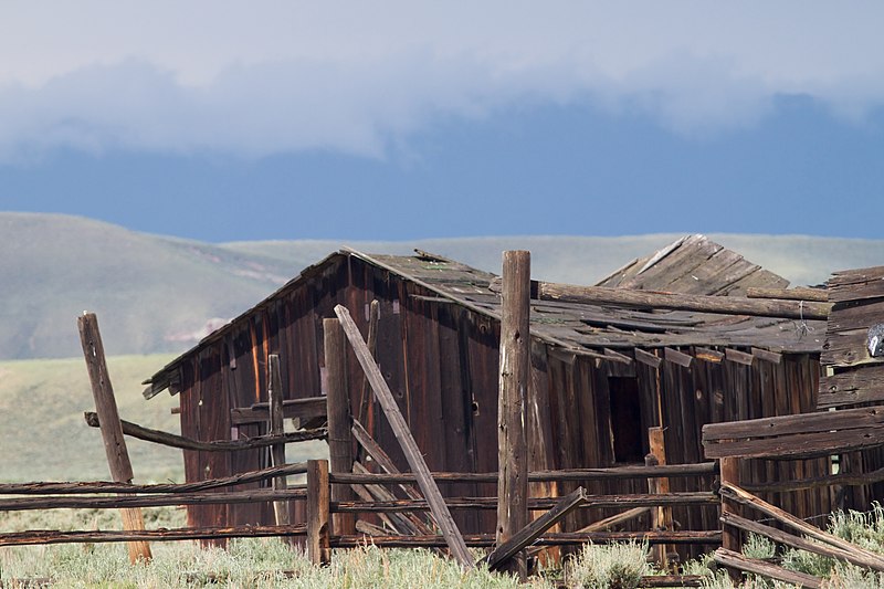 File:2011-365-189 This Old Barn (5917652080).jpg