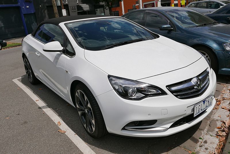 File:2015 Holden Cascada (CJ MY16) Turbo convertible (2015-12-19) 01.jpg