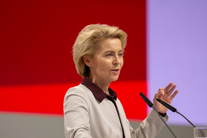 File:2018-12-07 Ursula von der Leyen CDU Pateitag in Hamburg-2556.jpg