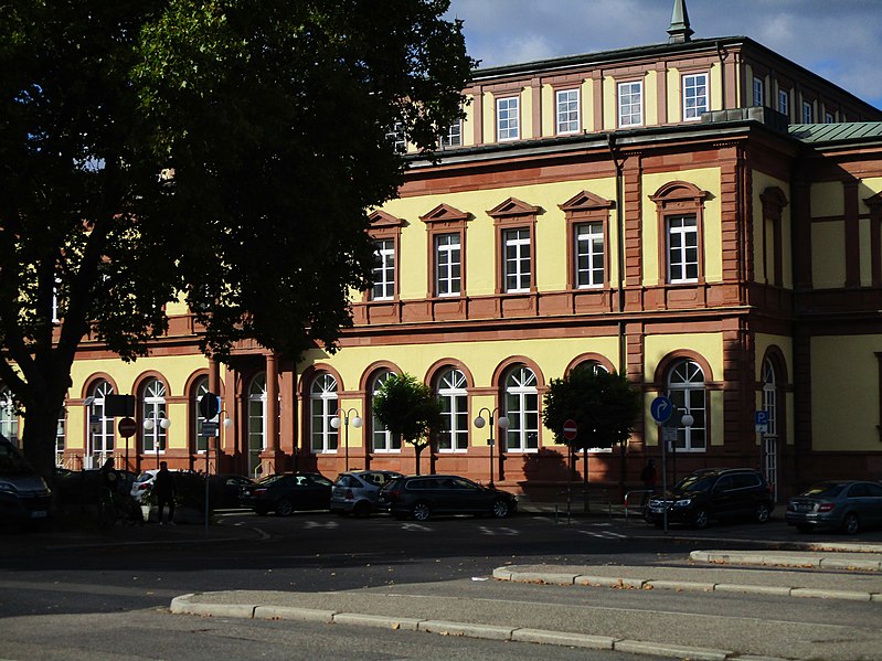 File:20201011Saalbau Neustadt2.jpg