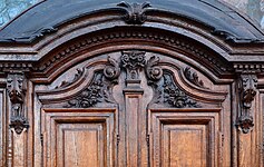 Екстер’єр. Елемент зовнішніх дверей. Будинок № 4 на вулиці Матейка у Львові. Фото © Aeou, CC BY-SA 4.0