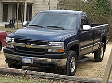 First-generation Silverado 2500HD (2001-02 Regular Cab) 99-02 Chevrolet Silverado 2500.jpg