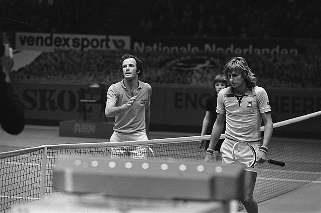 Borg (right) playing Tom Okker at Rotterdam Open in 1974
