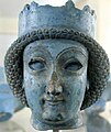 Tête d'un personnage en lapis-lazuli (Ve siècle av. J.-C.)