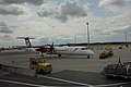 Deutsch: Propellermaschine der AUA (OE-LGC) am Rollfelld des Vienna Airports