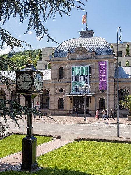 File:Alter Bahnhof Baden-Baden - Festspielhaus (2022).jpg