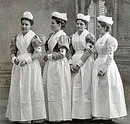 Infirmières de la Croix rouge américaine, 1898.