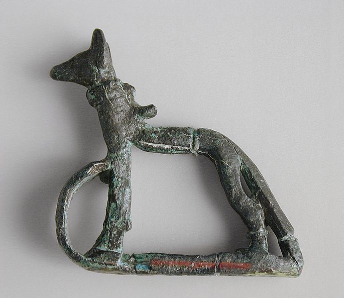 File:Amulet of a Jackal LACMA 45.23.31.jpg