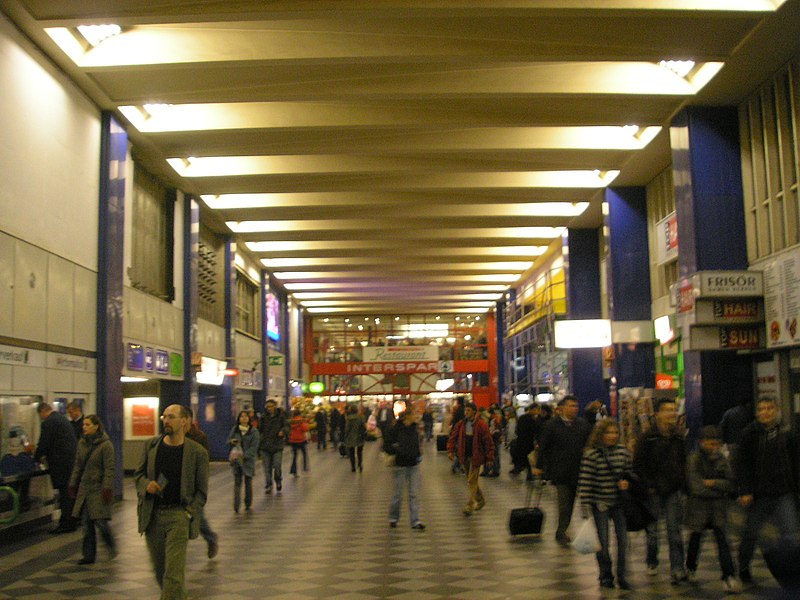 File:Bahnhof Wien Mitte 2007 001.jpg