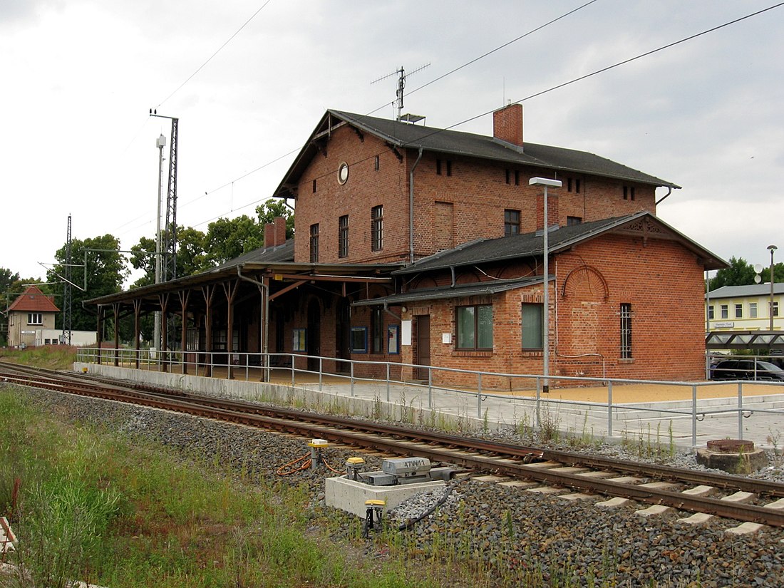 File:Bahnhof Züssow (Juli 2008).jpg