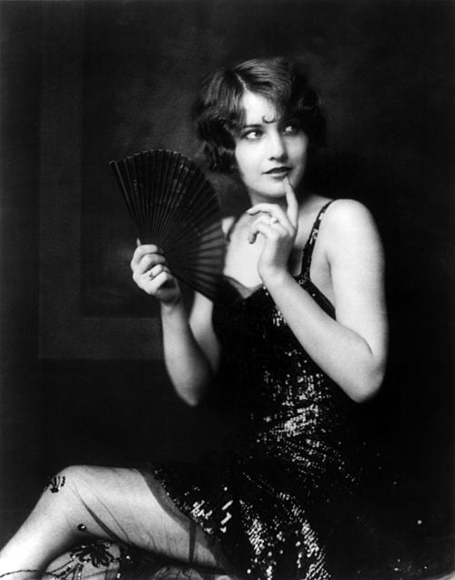 Stanwyck as a Ziegfeld girl in a 1924 photo by Alfred Cheney Johnston