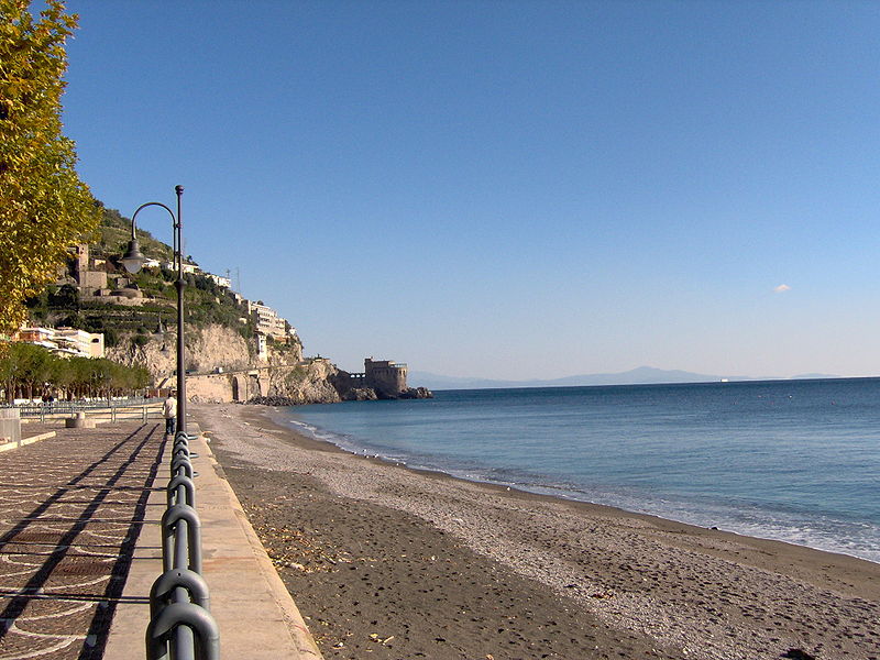 File:Beach maiori 20061104 001.JPG