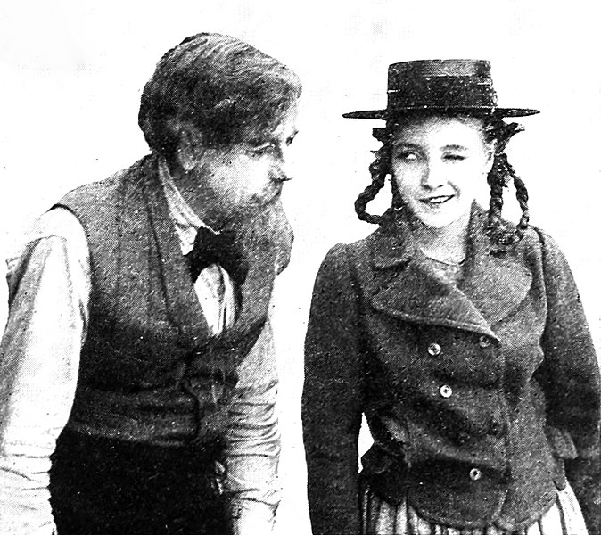 File:Bessie Love in The Flying Torpedo.jpg