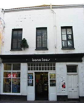 Jerseylla sijaitseva Bona Togs -vaatekauppa, joka oli toiminnassa vuosina 1967-2008[1]