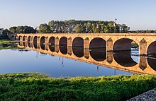 Pont sur la Loire à Nevers.