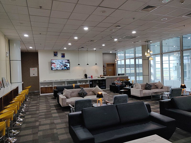 File:Business Class Lounge at GLRB New Terminal.jpg