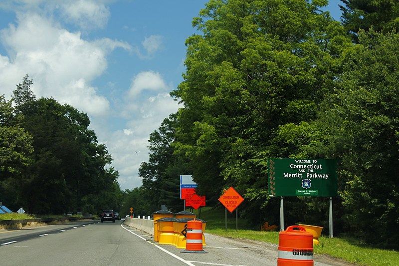 File:CT15nRoadBeginSign (38668311330).jpg