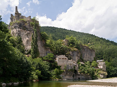 pohled na zříceninu hradu Château de Castelbouc