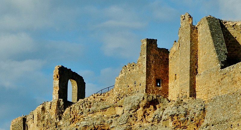 File:Castillo de Zorita 02.JPG