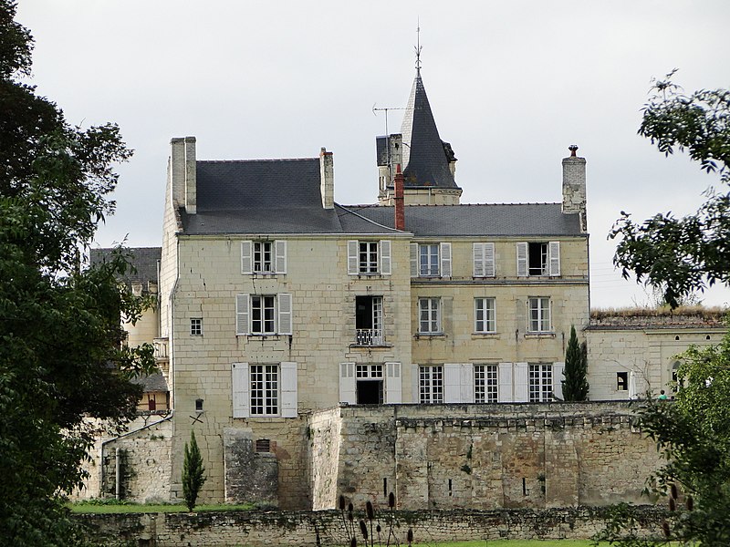 File:Château du Vieux Bagneux 2.jpg