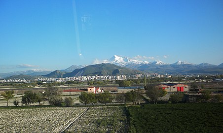 File:City of Kayseri, Turkey and the Ercijes Volcano - panoramio.jpg