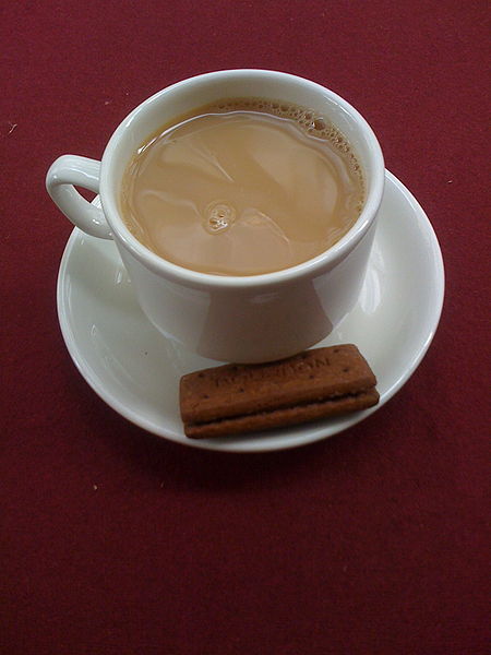 450px-Cup_of_tea_and_bourbon_biscuit.jpg