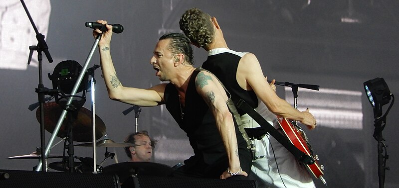 File:Depeche Mode au Festival des Vieilles Charrues en 2018..jpg