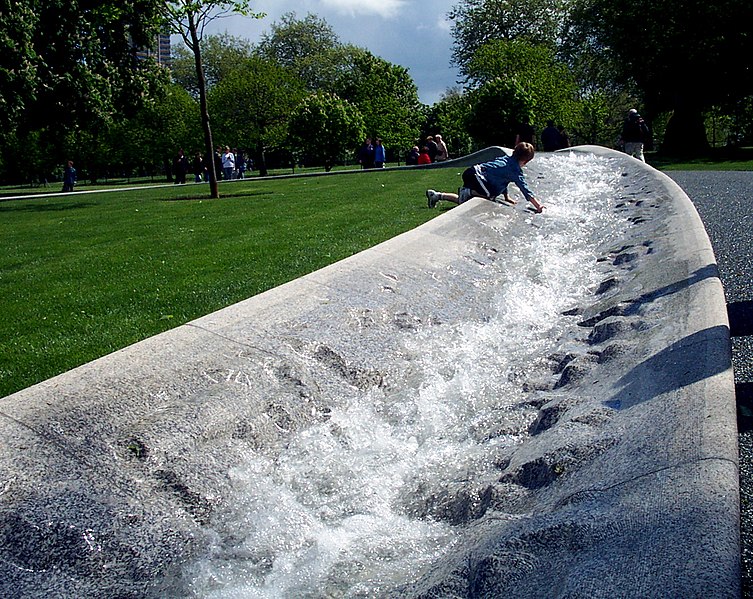 File:Diana, Princess of Wales Memorial Fountain.JPG