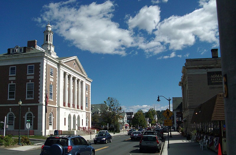 File:Downtown Littleton NH.jpg