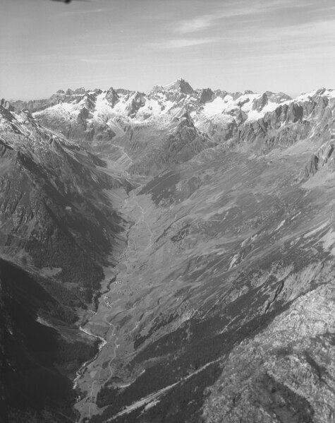 File:ETH-BIB-Meiental-Sustenstrasse, Titlis, Sustental Urnerseite-LBS H1-020551.tif