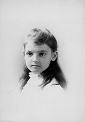 Elsie May Bell as a child, bust portrait, facing front, c.1881 LOC 00875v.jpg