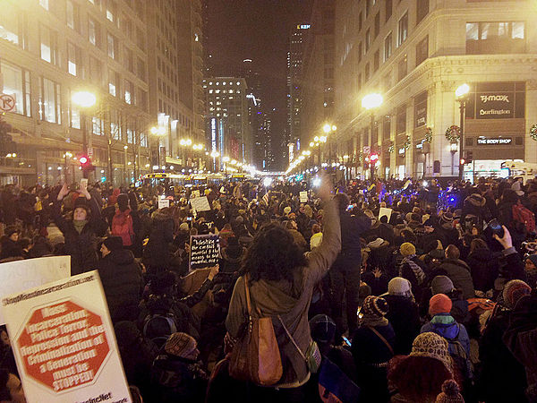 Chicago protesters protesting the Staten Island grand jury's decision, December 4, 2014