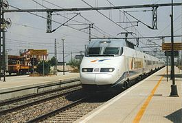 Tren Euromed al seu pas per Benicarló.