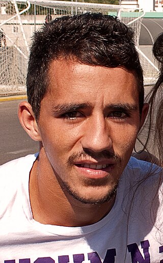 <span class="mw-page-title-main">Ezequiel Calvente</span> Spanish professional footballer