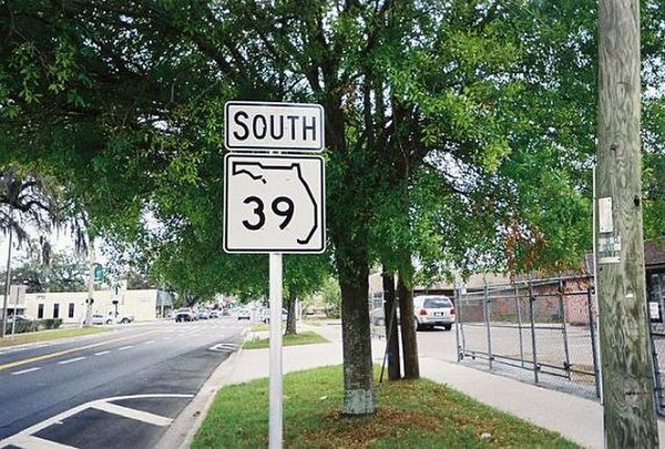 SR 39 was briefly posted in Dade City (2007)