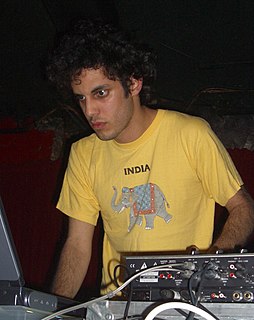 <span class="mw-page-title-main">Four Tet</span> English musician and DJ