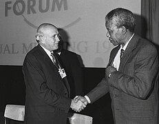Nelson Mandela et le président Frederik de Klerk en 1992, tous deux Prix Nobel de la paix en 1993