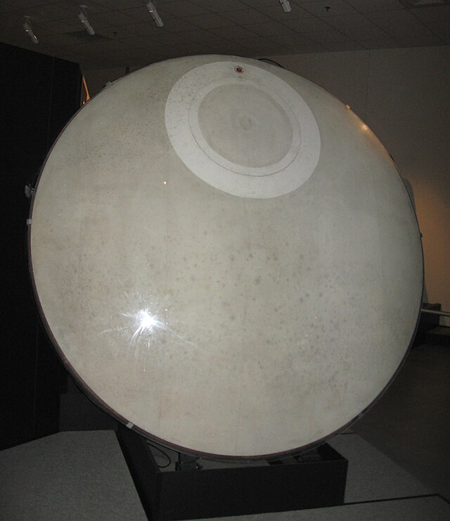 640px-Gemini-B_Heat_Shield.jpg