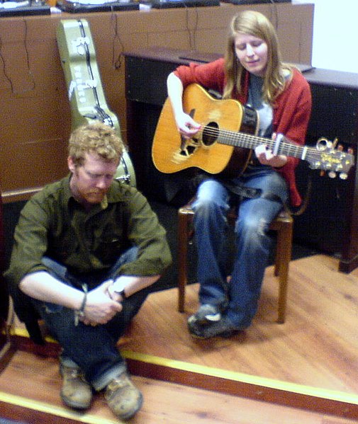 Hansard and Markéta Irglová playing at Cool Discs record store, Derry, Northern Ireland, April 2006